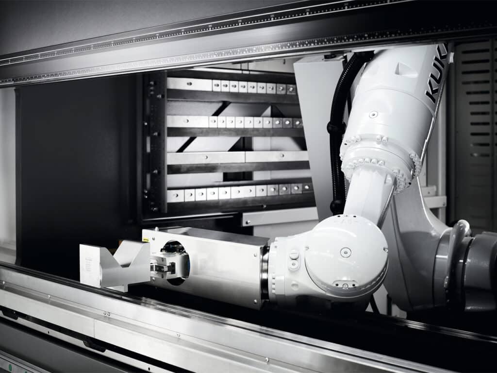 Automatische gereedschapswisselaar vermindert installatietijd en ontlast operatoren