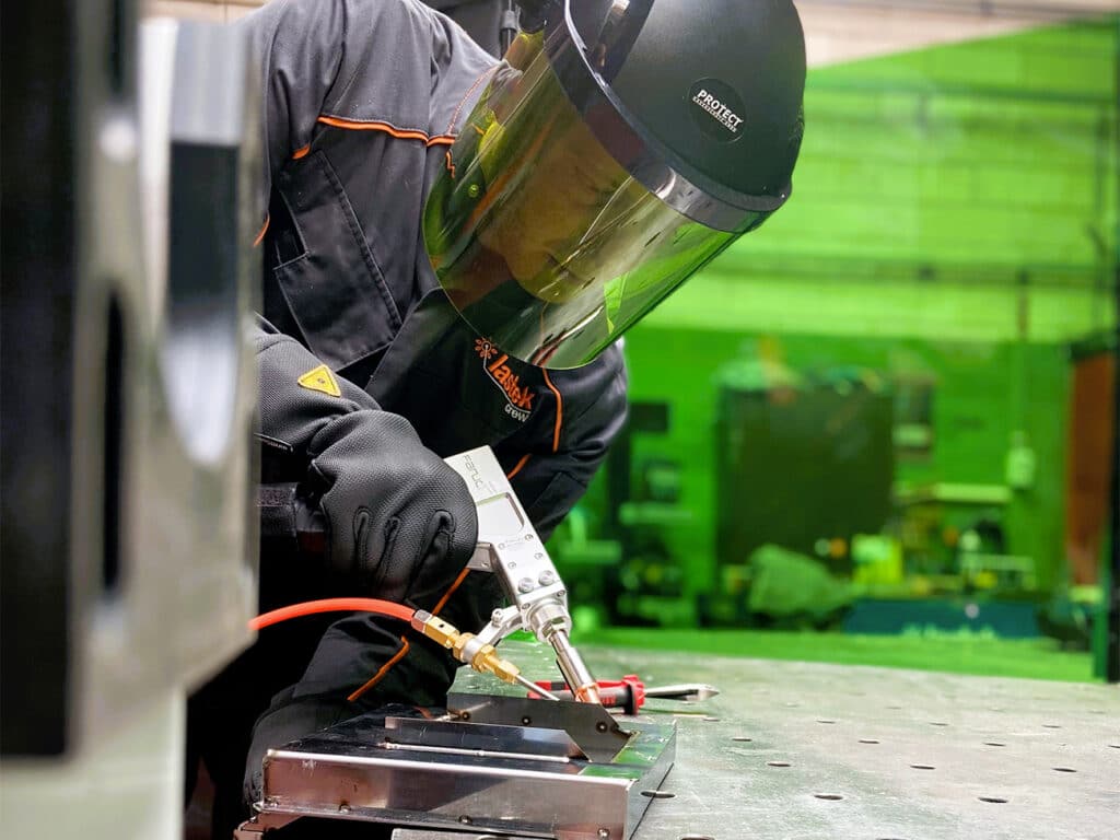 Safety first, ook bij handbediend laserlassen